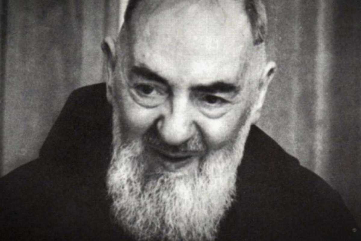 Le testimonianze storiche e gli scritti del frate stigmatizzato confermano un legame quotidiano e intimo con Maria, che non si limitò a rare apparizioni