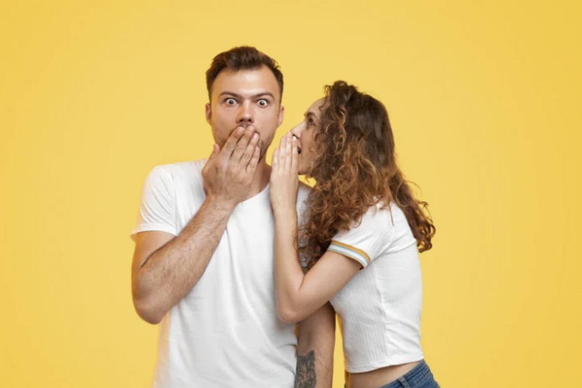 Pur essendo un argomento antico, la sua attualità emerge dalla necessità di comprendere le conseguenze profonde e durature che la calunnia